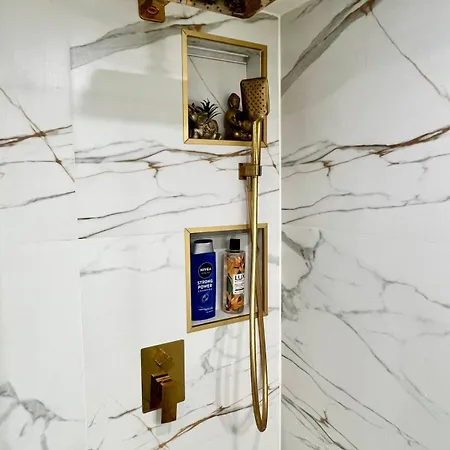 Nowoczesny W Centrum Krakowa كراكوفيا